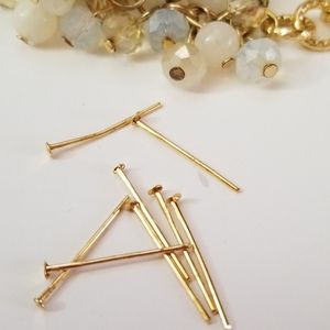 Jewerly making supplies.